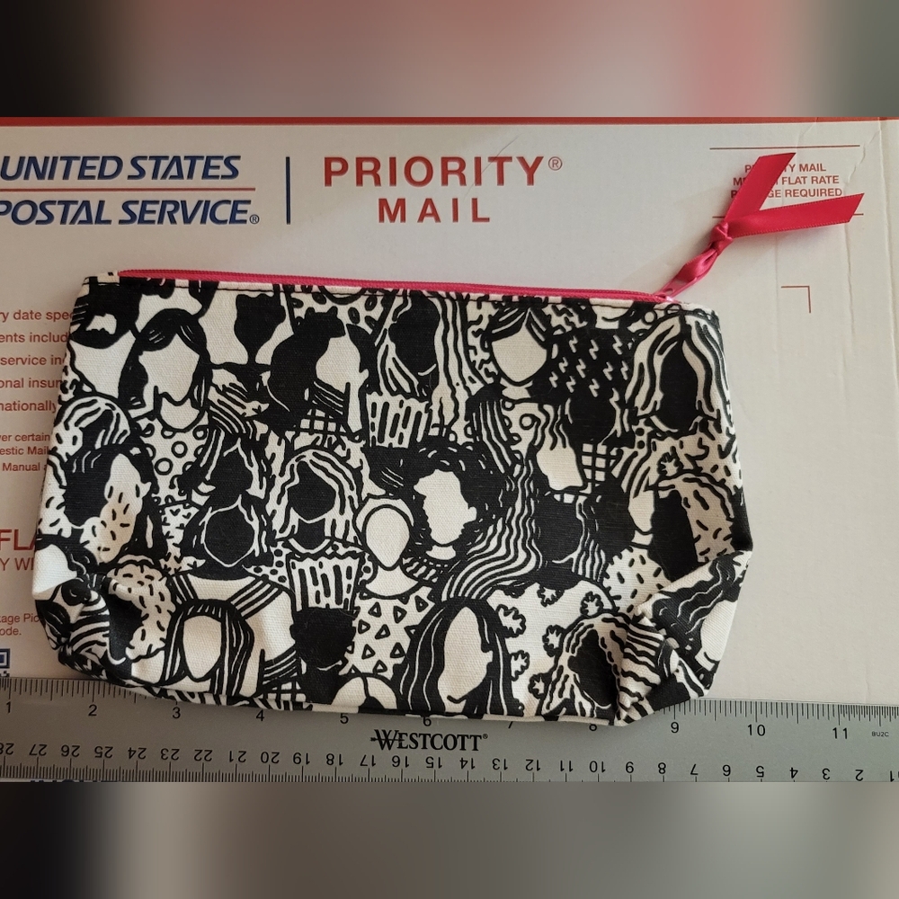 Ipsy makeup Black & White Bag To Color pink zipper Case Clutch Pouch